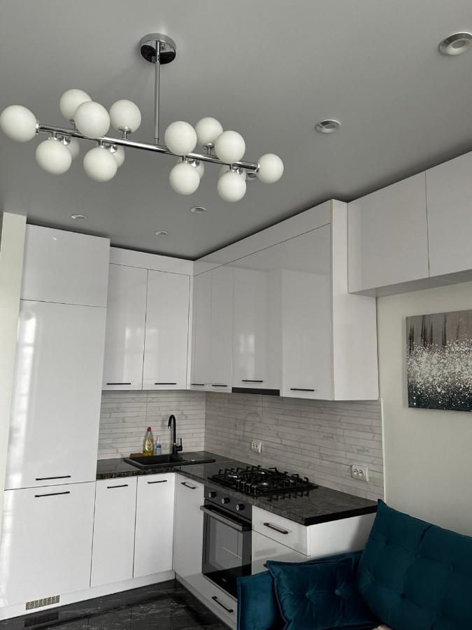 Новобудова Сам Центр Вул Шевченка 60 Оперний 10Хв Apartment Lviv Exterior photo